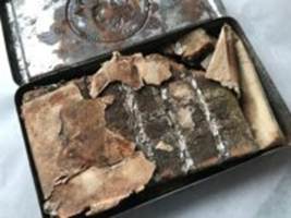http://www.thehistoryblog.com/wp-content/uploads/2021/05/Choc-tin-open-200x150.jpg