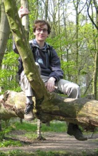 https://richardelwes.co.uk/wp-content/uploads/2007/03/me_in_meanwood.jpg?w=189&h=300